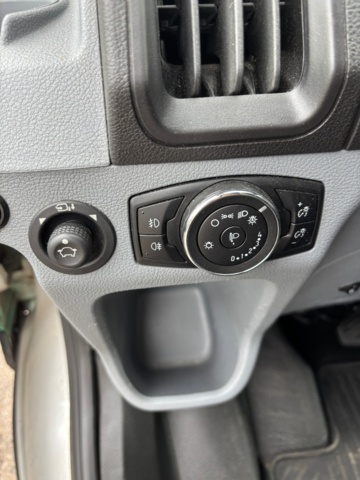 1407967-19 Ford Transit 350 Kombi 2.0 TDCi SelectShift, 130hk, 2018