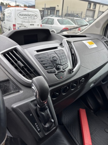 1407967-21 Ford Transit 350 Kombi 2.0 TDCi SelectShift, 130hk, 2018