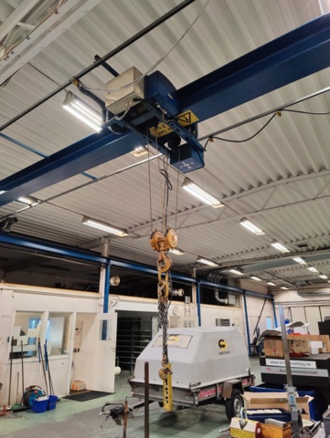 1428700-4 Traverssystem 2000 kg