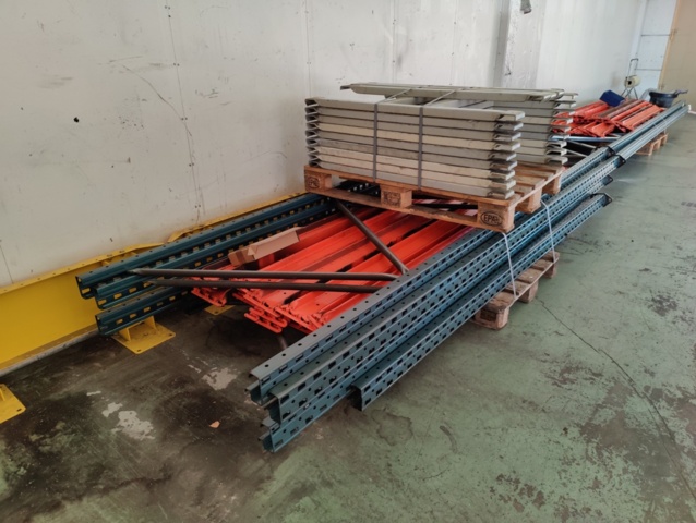 1428702-2 Nedmonterat Pallställage