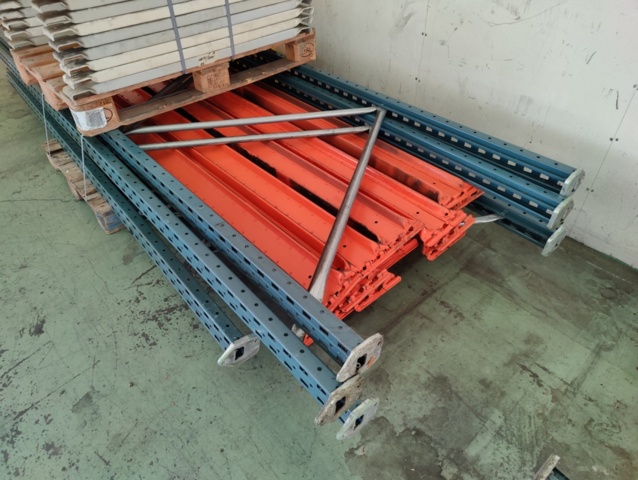 1428702-5 Nedmonterat Pallställage