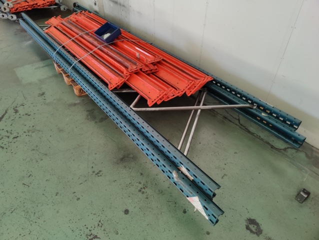 1428702-7 Nedmonterat Pallställage