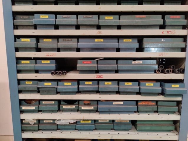 1428704-6 Bult- och muttersotiment