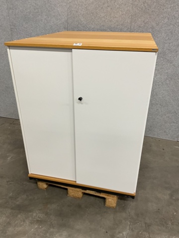 1406508-1 3 st. skåp med skjutdörrar  Kinnarps