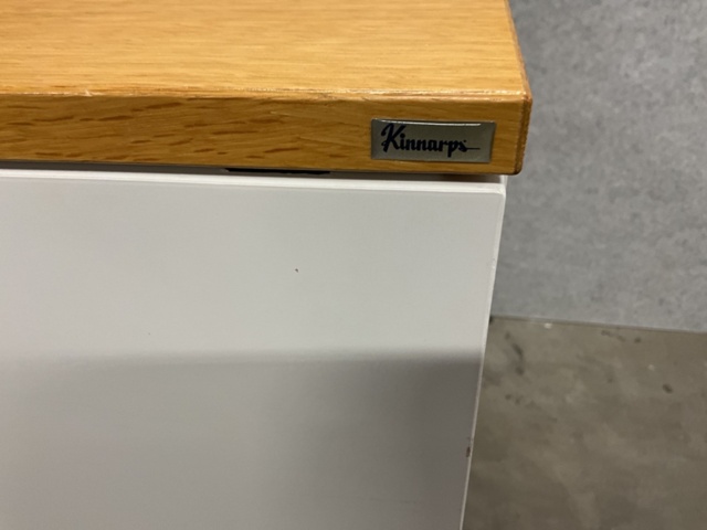 1406509-5 3 pcs. cabinets with sliding doors Kinnarps