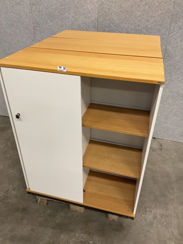 1406509-10 3 pcs. cabinets with sliding doors Kinnarps