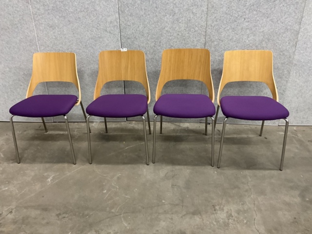 1406511-10 4 st. klädda stolar Kinnarps