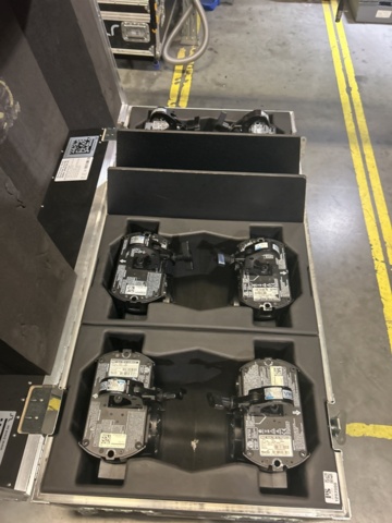 1297000-9 Rörliga strålkastare 6 st - Martin MAC Aura XB, RGBW, XLR5