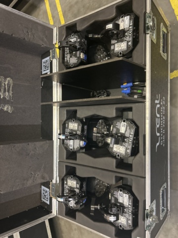 1296998-8 Rörliga strålkastare 6 st - Martin MAC Aura, RGBW, DMX5