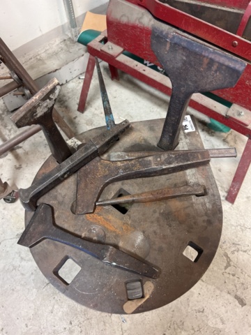 1395775-3 Sheet metal bending anvil / thin anvil incl. tools