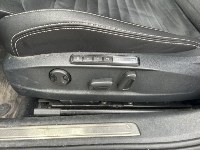 1235330-20 Volkswagen Passat Sportscombi GTE DSG Sekventiell, 218hk, 2020