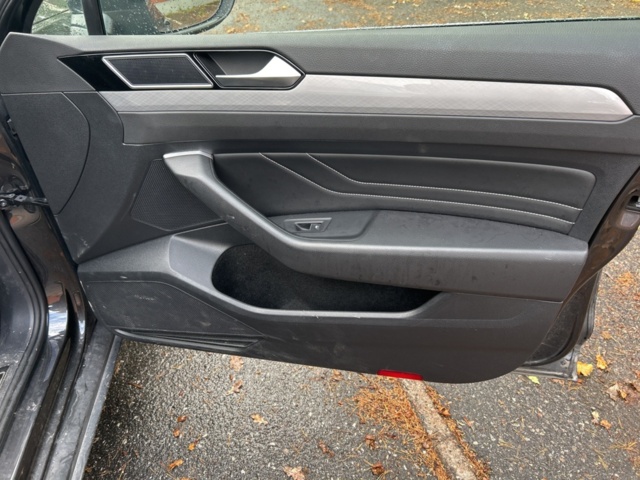 1235330-33 Volkswagen Passat Sportscombi GTE DSG Sekventiell, 218hk, 2020