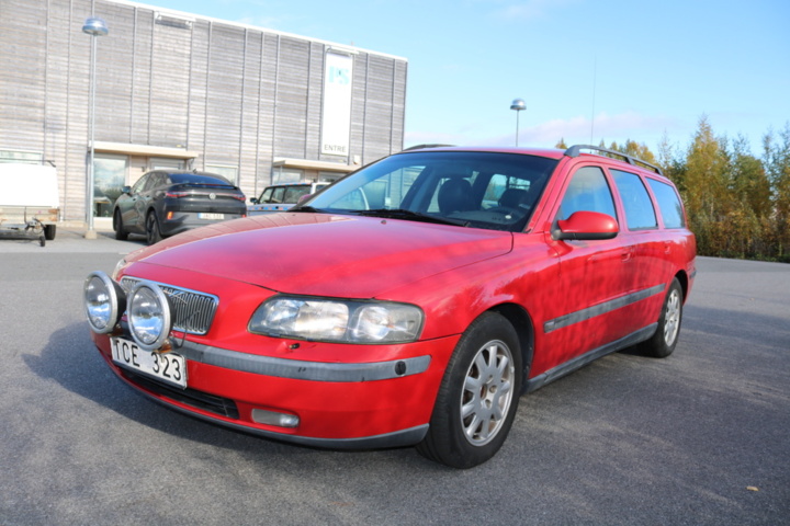 1416605-2 Volvo V70 2.4 Automatic, 170hp -2002
