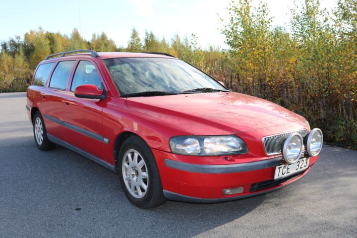 1416605-4 Volvo V70 2.4 Automatic, 170hp -2002