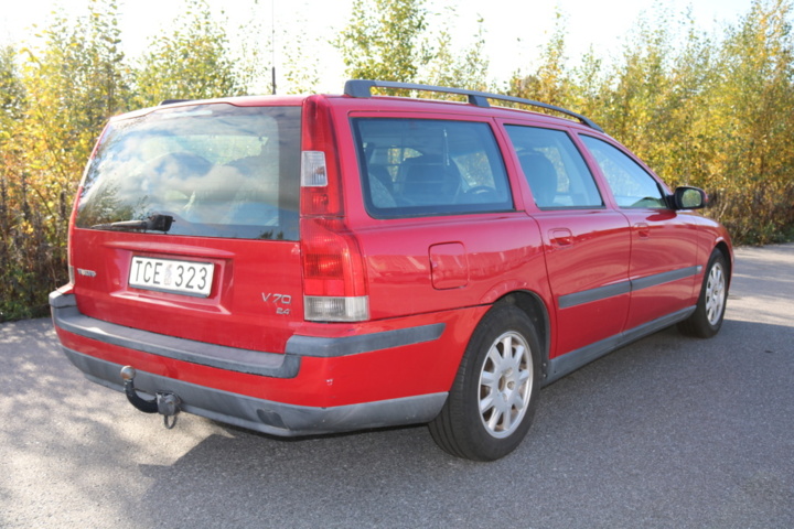 1416605-6 Volvo V70 2.4 Automatic, 170hp -2002
