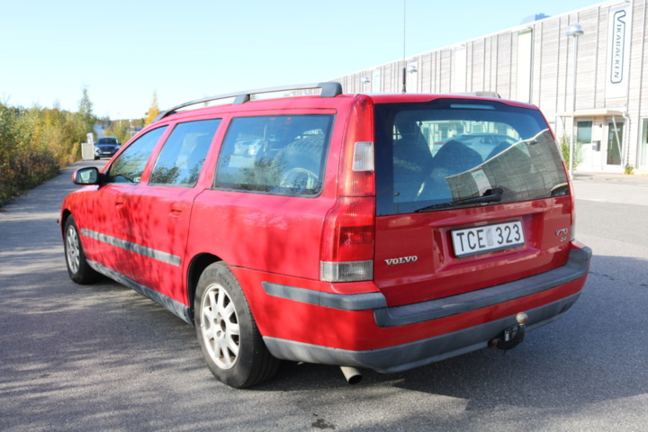 1416605-8 Volvo V70 2.4 Automatic, 170hp -2002