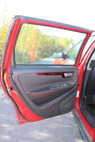 1416605-71 Volvo V70 2.4 Automatic, 170hp -2002