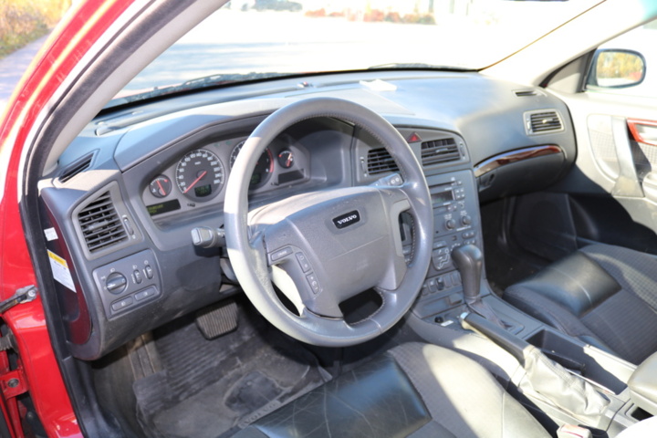 1416605-79 Volvo V70 2.4 Automatic, 170hp -2002