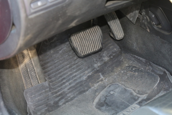 1416605-80 Volvo V70 2.4 Automatic, 170hp -2002