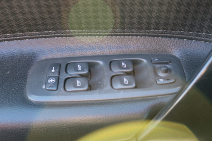 1416605-87 Volvo V70 2.4 Automatic, 170hp -2002