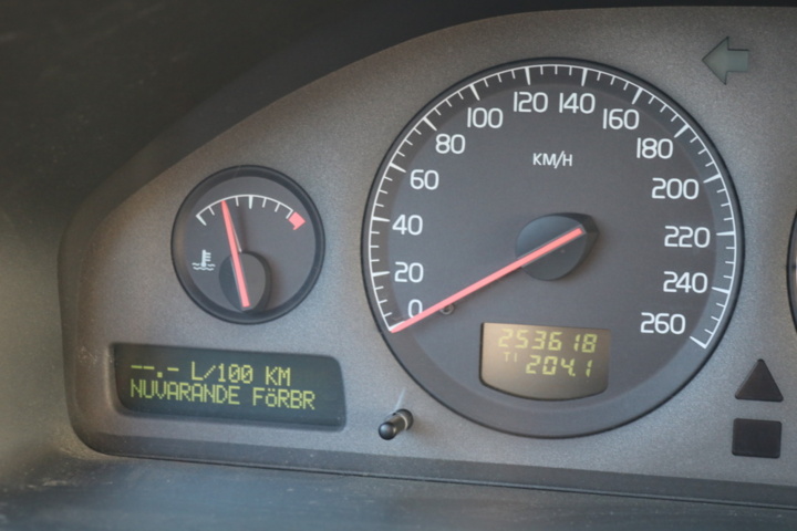 1416605-90 Volvo V70 2.4 Automatic, 170hp -2002