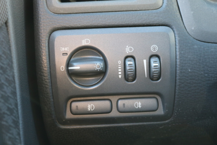 1416605-93 Volvo V70 2.4 Automatic, 170hp -2002