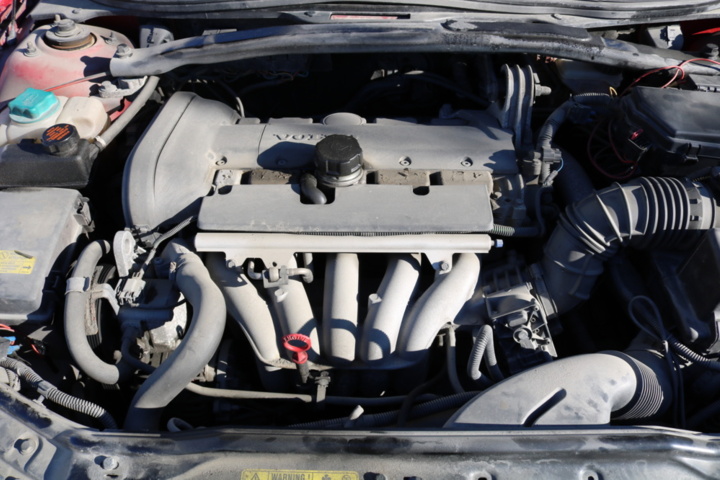 1416605-109 Volvo V70 2.4 Automatic, 170hp -2002