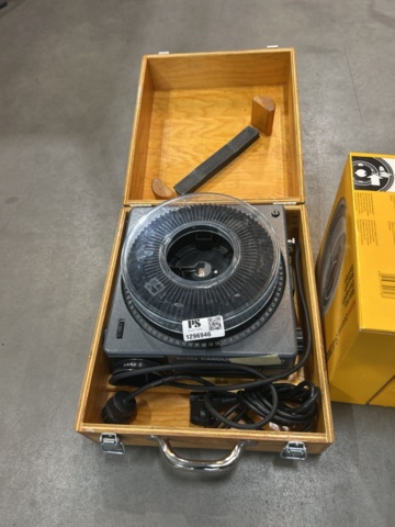 1296946-5 Projektor - Kodak Carousel S-AV 2050, Retro