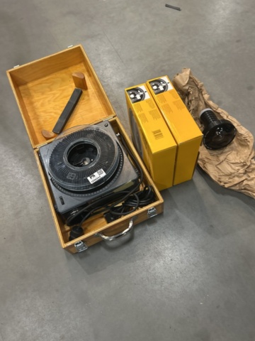 1296944-4 Projektor - Kodak Carousel S-AV 2050, Retro