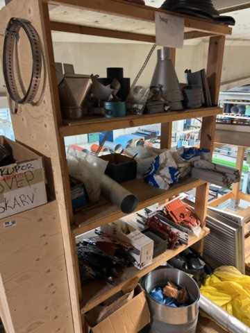 1395799-5 Lager med stuprörsdelar och tillbehör