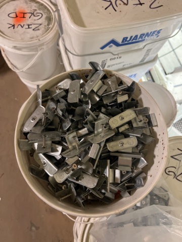 1395799-22 Lager med stuprörsdelar och tillbehör