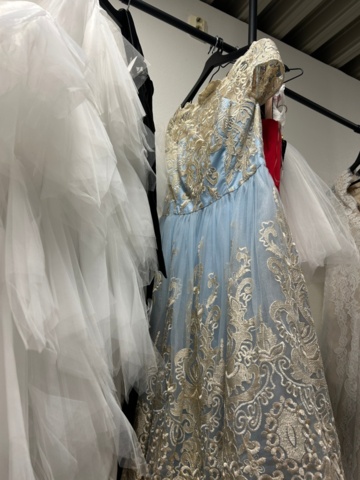1367749-44 Bröllopsklänningar från konkurs ca 65st