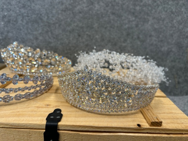 1367749-50 Bröllopsklänningar från konkurs ca 65st