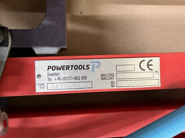 1365102-2 Threading arm with threading machine