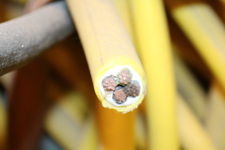 1416607-5 Diverse kabel för återvinning