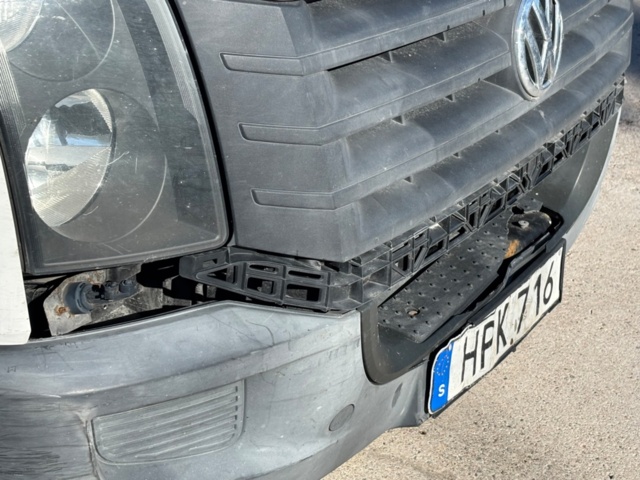 1425548-31 Skåpbil med bakgavellift Volkswagen Crafter Chassi 35, 163hk -2015