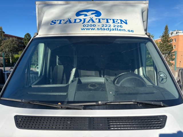 1425548-16 Skåpbil med bakgavellift Volkswagen Crafter Chassi 35, 163hk -2015