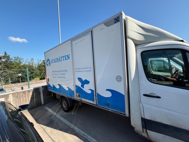 1425548-12 Skåpbil med bakgavellift Volkswagen Crafter Chassi 35, 163hk -2015