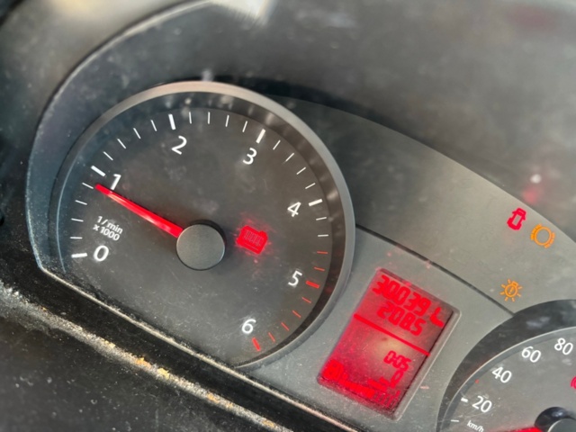 1425548-29 Skåpbil med bakgavellift Volkswagen Crafter Chassi 35, 163hk -2015