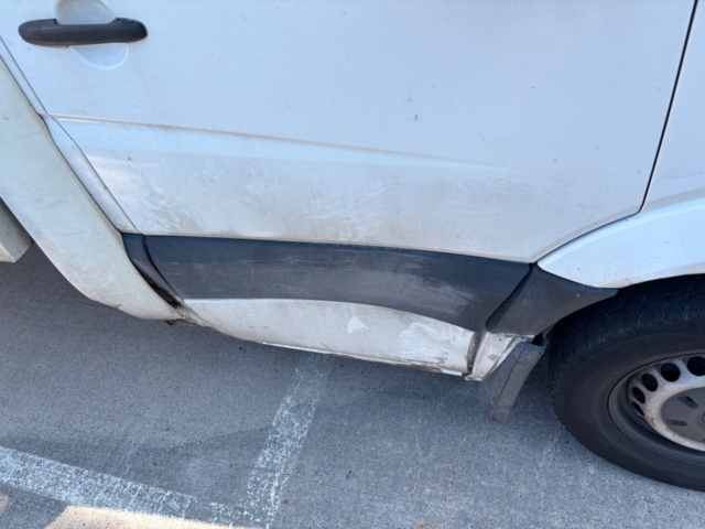 1425548-37 Skåpbil med bakgavellift Volkswagen Crafter Chassi 35, 163hk -2015