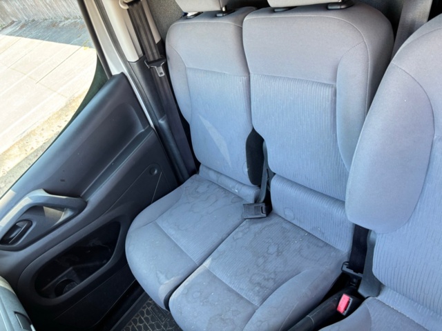 1425549-29 Skåpbil Peugeot Partner 1.6 BlueHDi Manuell, 75hk -2016 (Reparationsobjekt)