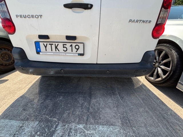 1425551-6 Peugeot Partner Van Utökad Last 1.6 BlueHDi Manuell, 99hk -2017 (Reparationsobjekt)