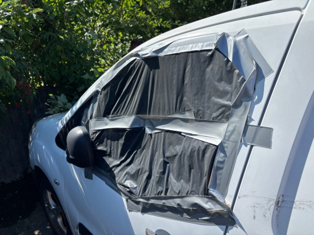 1425551-15 Peugeot Partner Van Utökad Last 1.6 BlueHDi Manuell, 99hk -2017 (Reparationsobjekt)