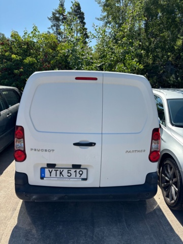 1425551-2 Peugeot Partner Van Utökad Last 1.6 BlueHDi Manuell, 99hk -2017 (Reparationsobjekt)