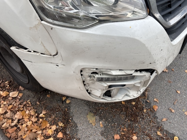 1425549-35 Skåpbil Peugeot Partner 1.6 BlueHDi Manuell, 75hk -2016 (Reparationsobjekt)