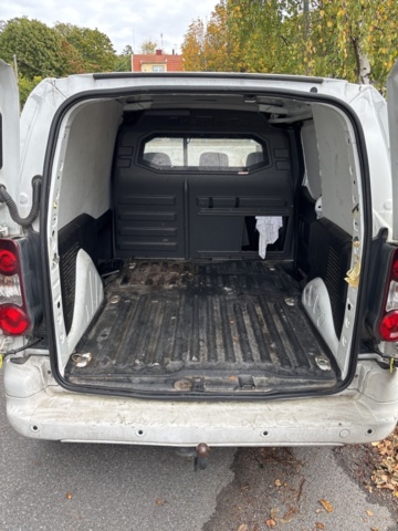 1425549-18 Skåpbil Peugeot Partner 1.6 BlueHDi Manuell, 75hk -2016 (Reparationsobjekt)