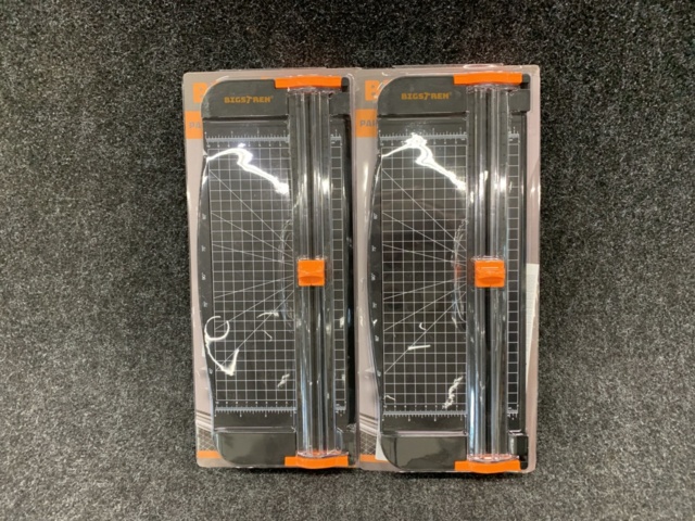 1429069-2 2 st Pappersskärare / Pappersgiljotin