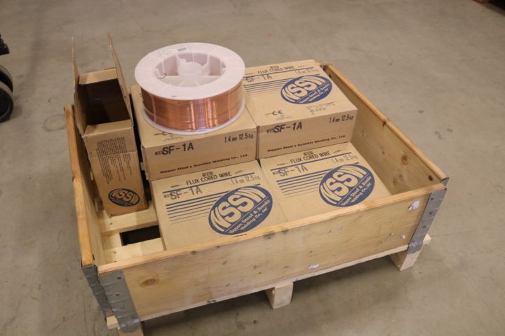 1416608-2 Rörtråd Nittetsu SF-1A 1,4 mm. 7 paket.