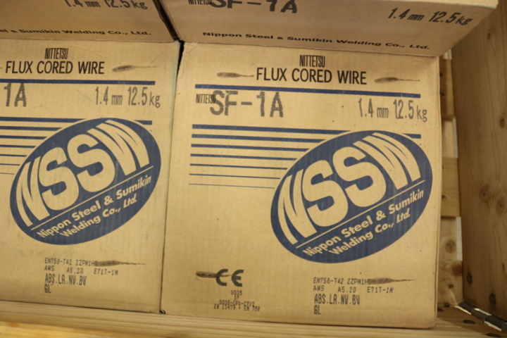 1416608-4 Rörtråd Nittetsu SF-1A 1,4 mm. 7 paket.