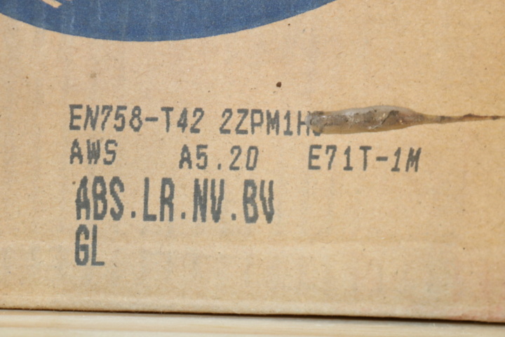 1416608-7 Rörtråd Nittetsu SF-1A 1,4 mm. 7 paket.